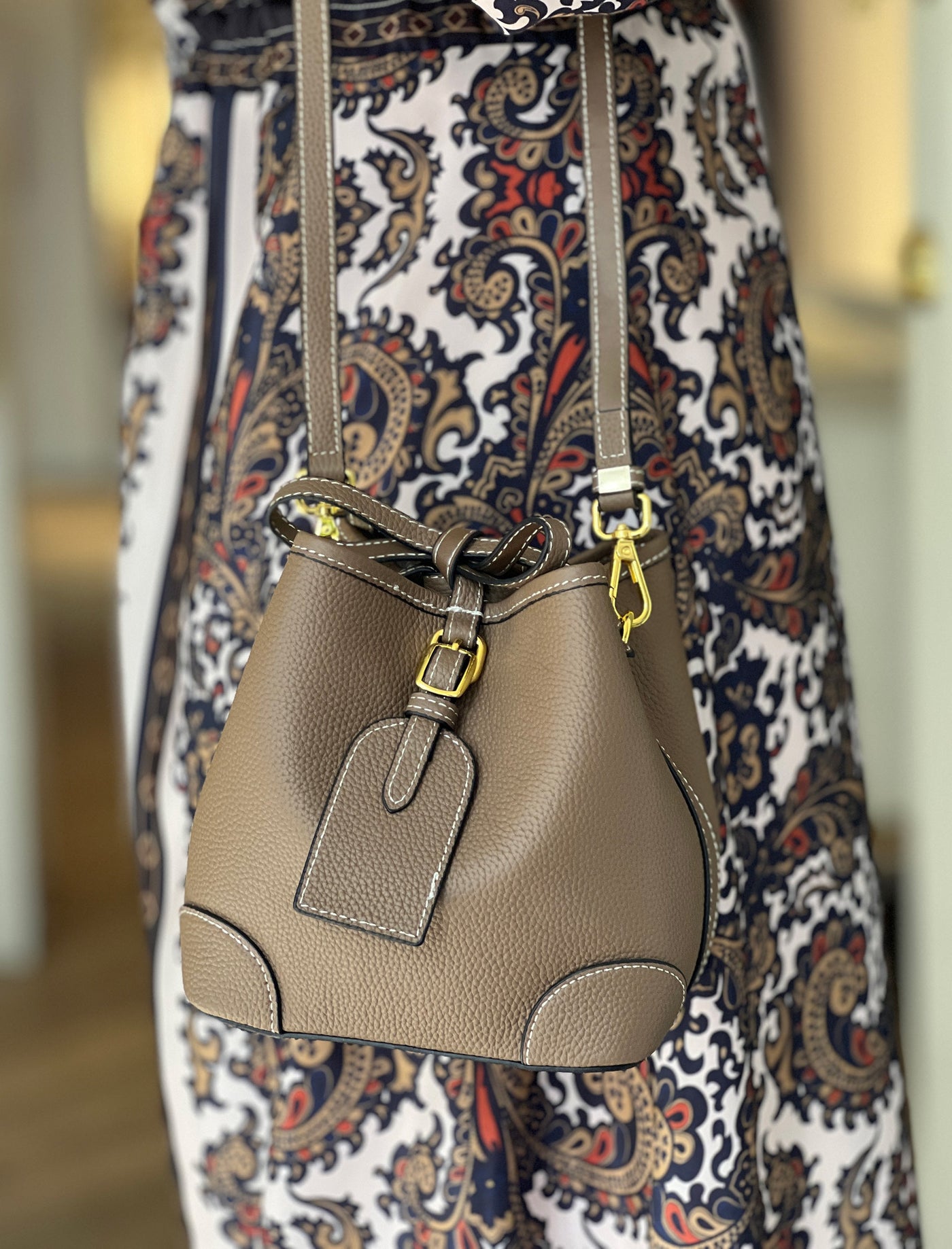 SAQUITO CHIC GRIS TAUPE